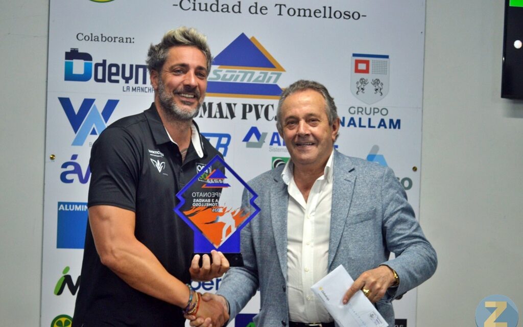 Carlos Crespo se lleva el Torneo de Billar a Tres Bandas “Ciudad de Tomelloso” tras una bella final
